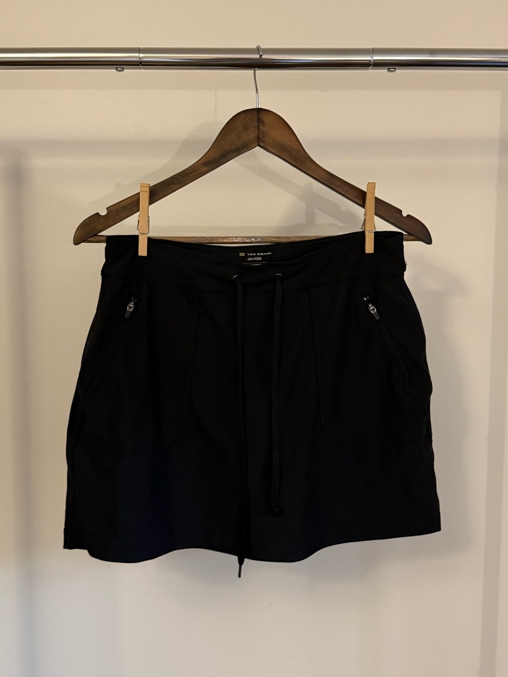 tek gear Black Athletic Drawstring Skirt with Zipper Pockets